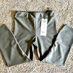 Alo capri leggings. Sterling. Size: medium. Smoke free, pet free home
